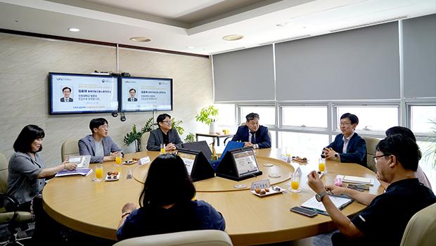 인천대학교-중부지방고용노동청 간담회 개최 지역 청년 일자리 활성화 및 협력 방안 논의 대표이미지
